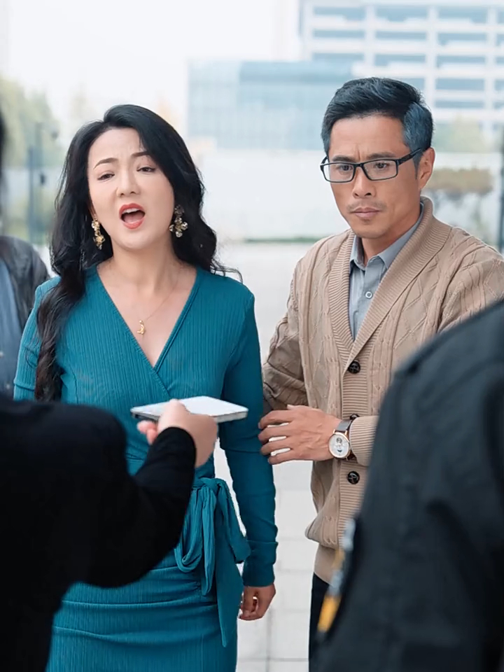 璀璨人生剧情介绍(璀璨人生剧情介绍全集余非知道真相)
